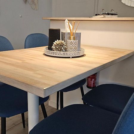 Enny Suite Apartment Im Schoenen Rheinland Ломар Екстер'єр фото