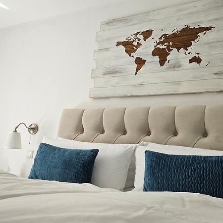 Enny Suite Apartment Im Schoenen Rheinland Ломар Екстер'єр фото