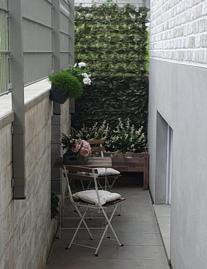 Enny Suite Apartment Im Schoenen Rheinland Ломар Екстер'єр фото